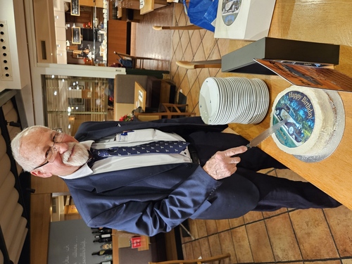 Der Schweizer Oskar Bider überfliegt in einer Blériot XI als erster Mensch die Pyrenäen (1913)