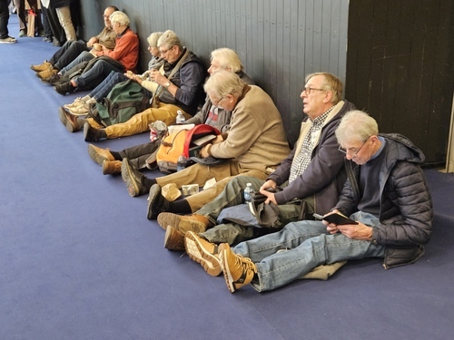 Der österreichische Filmpionier und Renfahrer Sascha Graf Kolowrat wird geboren (1886)