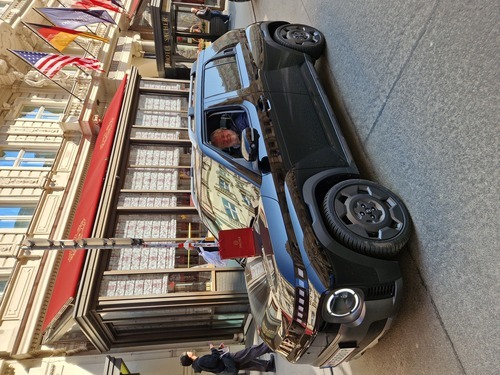 Udo Jürgens gewinnt mit dem Lied Merci, Cherie den Grand Prix Eurovision de la Chanson (1966)