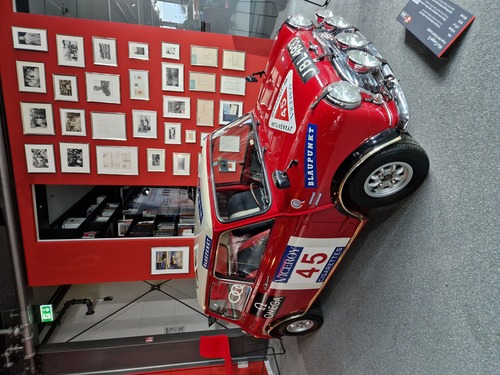 Premiere des Films "Tarzan" mit Johnny Weissmüller (1932)