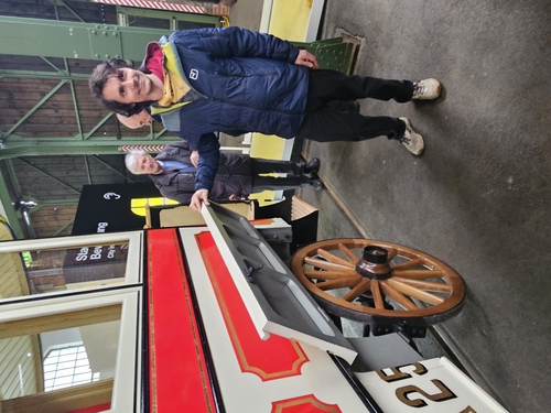 Mit einem 67 m langen Pendel im Pariser Pantheon beweist der Physiker Leon Foucault die Erdrotation (1851)