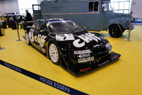 Die längste Seilbahn Österreichs, die Kitzsteinhornbahn, wird eröffnet (1967)