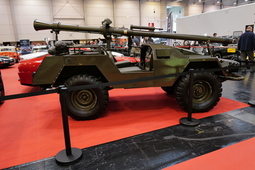 Die erste Boeing 737 der Version 100 startet zu ihrem Jungfernflug (1967)