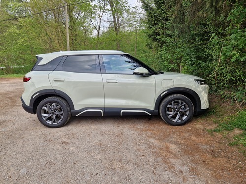 Isaac Newton wird für seine Verdienste um die Wissenschaft zum Ritter geschlagen (1705)