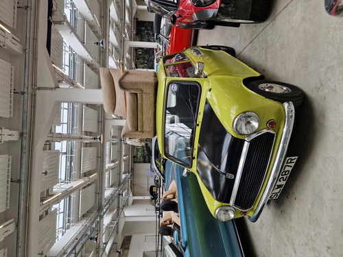 Von Paris nach Versailles findet das erste Autorennen der Welt statt (1887)