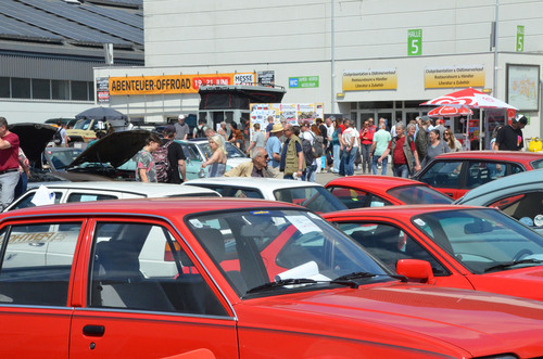 Adam Opel, der Gründer der Firma Opel, wird in Rüsselsheim geboren (1837)
