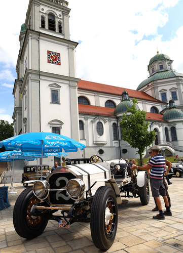 Oldtimer treffen auf dem Hildegardplatz