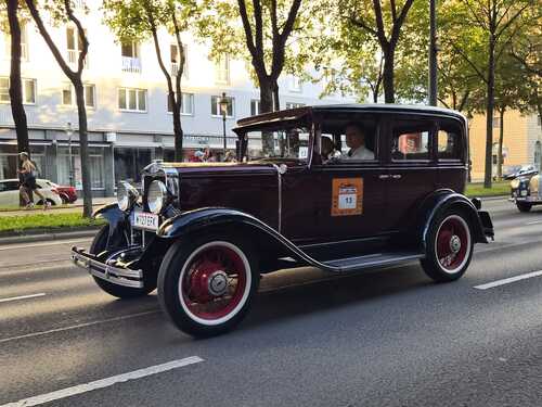 Mit der "Jedermann" Inszenierung von Max Reinhardt beginnen die ersten Salzburger Festspiele (1920)