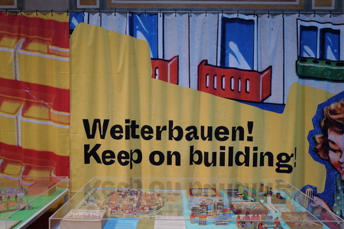 Kässbohrer verkauft die Wortmarke "Bulli" an VW - womit der "Bulli" auch offiziell heißen darf (2007)